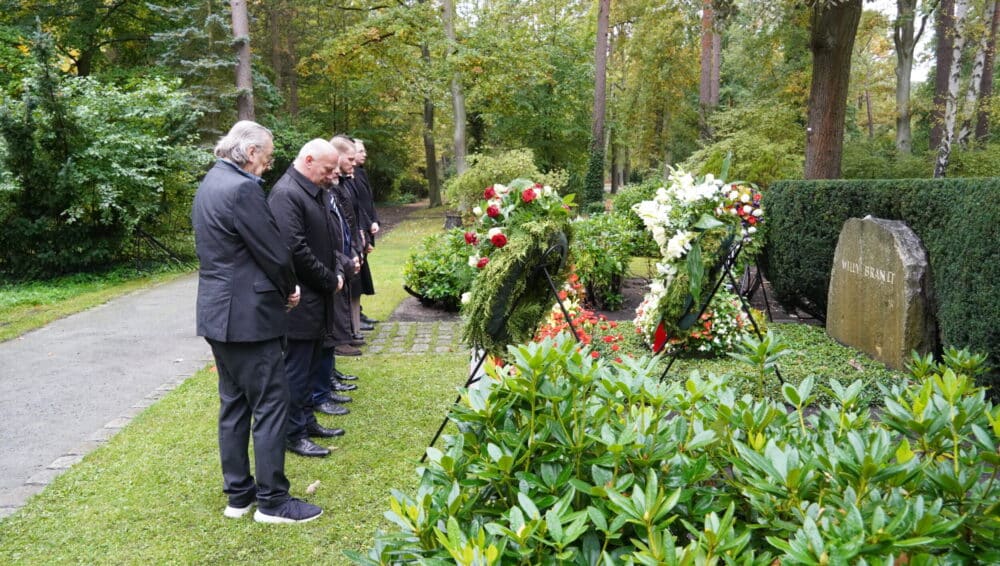 Kranzniederlegung in Gedenken an Willy Brandt mit dem Regierenden Bürgermeister Kai Wegner