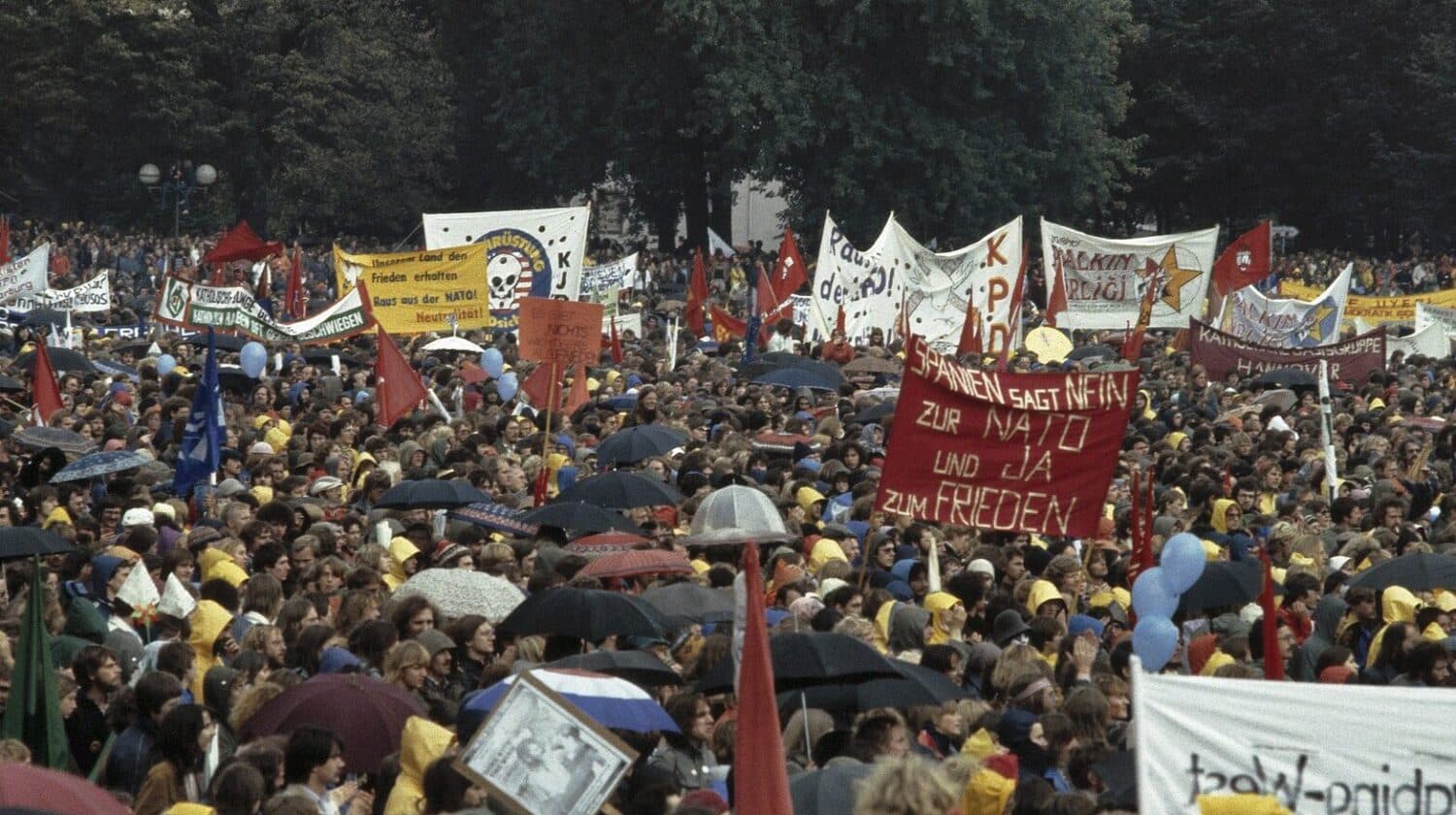 10-minuten-frieden-die-friedensbewegung-der-80er-jahre