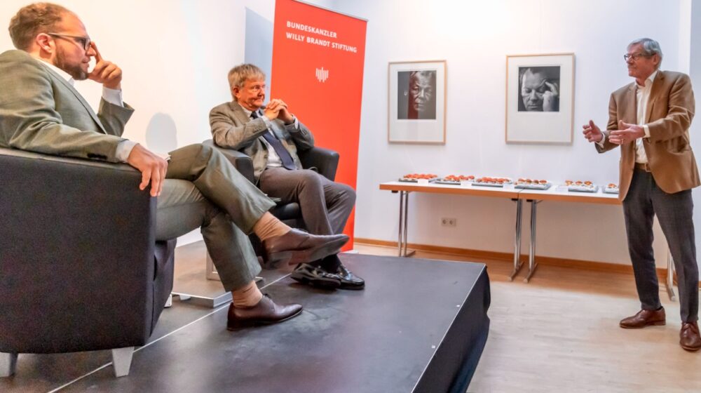 Scott H. Krause, Hanns Bölfahr und Klaus-Henning Rosen am 25. Oktober im Forum Unkel