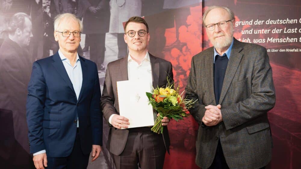 Constantin Goschler, Joey Rauschenberger und Wolfgang Thierse bei der Verleihung des Willy-Brandt-Preises für Zeitgeschichte